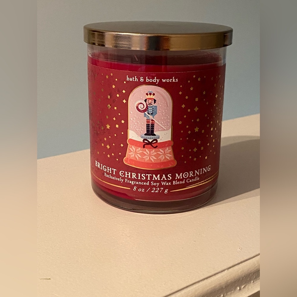 Bath & Body Works Red Candle - Bright Christmas Morning NWT